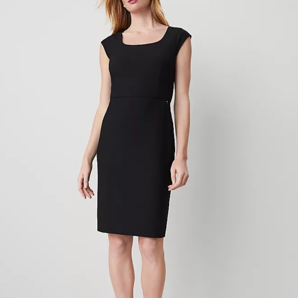 Ann Taylor Petite Scoop Neck Dress in Bi-Stretch